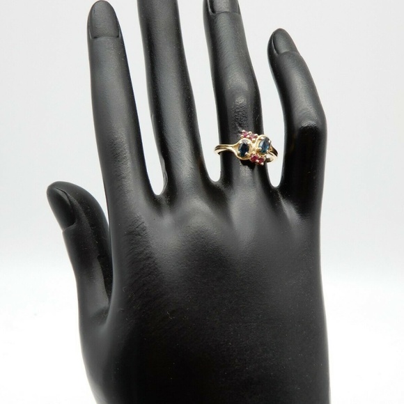 BEAUTIFUL Solid 14k Yellow Gold / Sapphire / Ruby Ladies Ring Size 6 - Picture 5 of 8